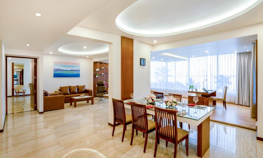 Ramada is a luxury backwater resort in kochi, which offers an uplifting blend of unique hospitality and bespoke wellness. Book our luxury lake view resort Now!| Best Presidential Suit in Kochi, Cochin, Kerala